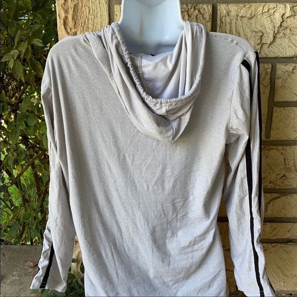 Bonita Thin comfortable sequins hoodie Small pull over thin - Picture 5 of 5